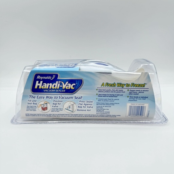 Reynolds Handi-Vac 3 Quart Bags Vacuum Sealer + Starter Kit - Picture 2 of 6